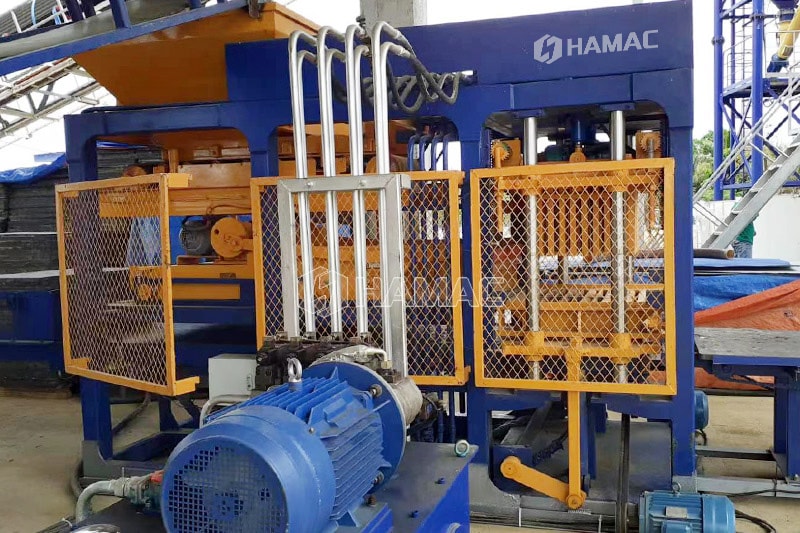 QT6-15 Hollow Block Machine works in the Philippines photo