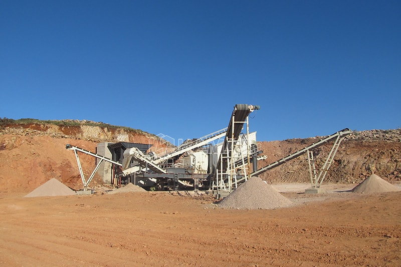 100-120tph mobile crushing and screening plant in Algeria photo