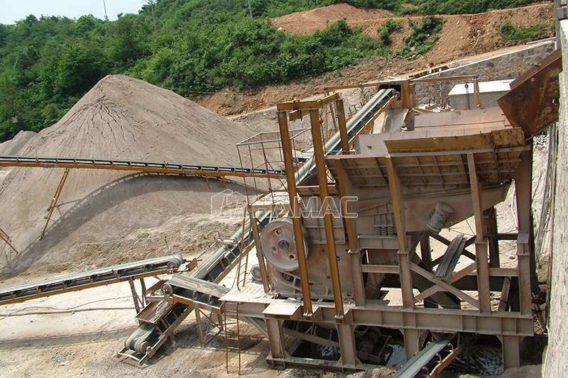 250tph stationary crushing and screening plant in China photo