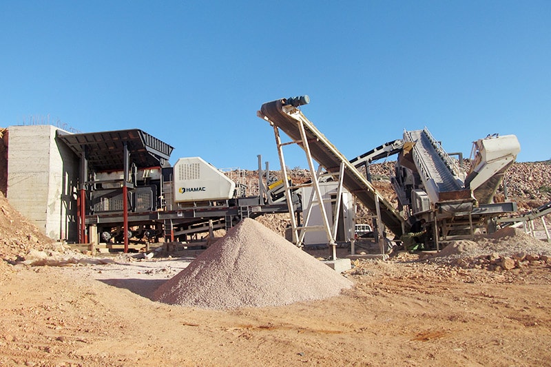100-120tph mobile crushing and screening plant in Algeria photo