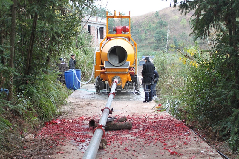 DHBT15 concrete mixer pump works in Myanmar photo
