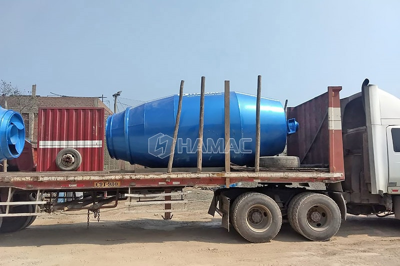 8m 3 concrete mixer truck in Lima, Peru photo