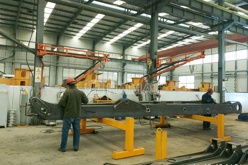 tracked concrete placing boom