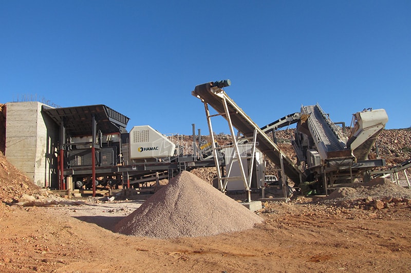 Limestone crushing and screening plant photo