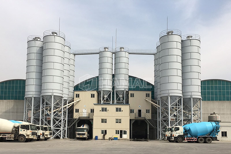 Bolted Type Cement Silo photo