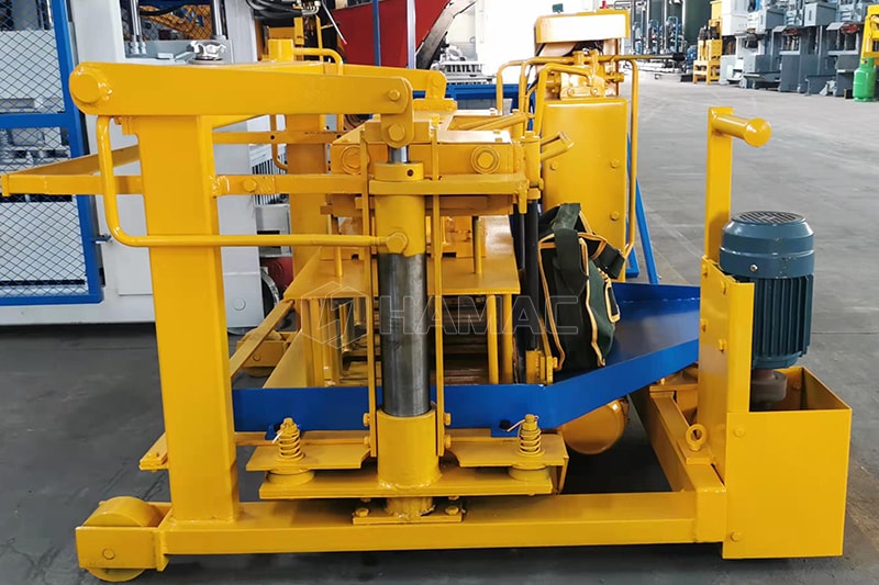 HAMAC Applied de machine à coffrage glissant en projet d'autoroute au Pakistan