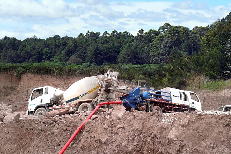 Concrete Line Pump photo