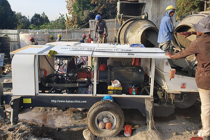 Trailer Concrete Pump photo