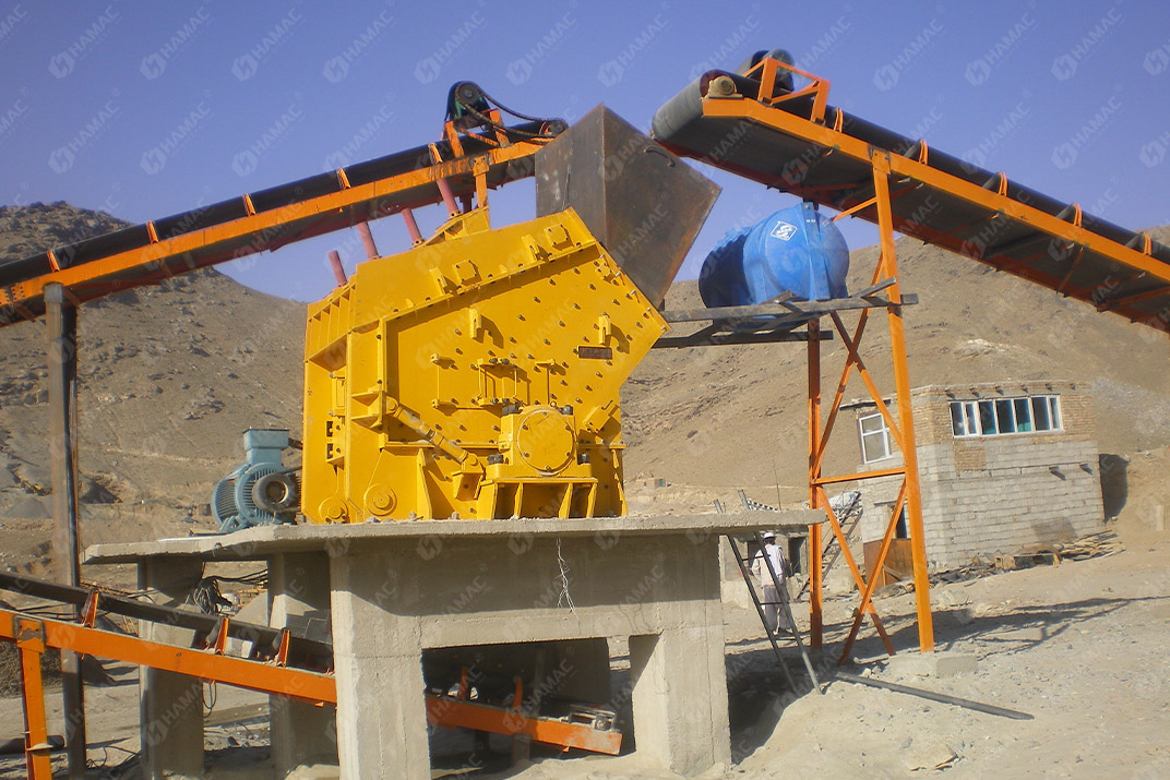 tracked concrete placing boom
