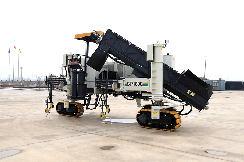 Self Loading Concrete Mixer and Diesel Concrete Pump Are Working Together in Accra Ghana