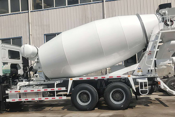 12cbm Concrete Mixing Truck photo