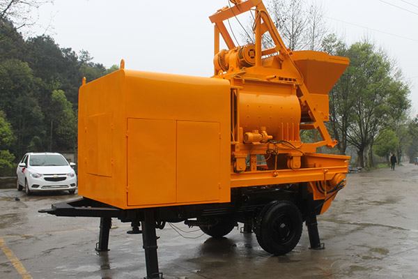 Cần phân phối bê tông bánh xích