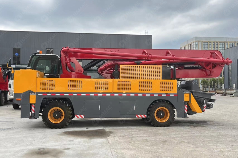 Concrete mixer with pump