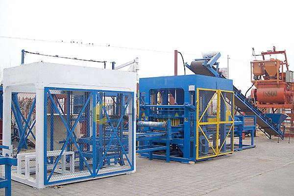 QT4-15 Automatic Block Making Plant photo