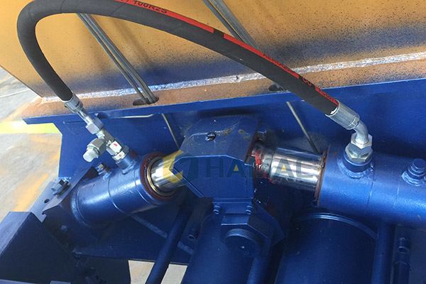 Truck Mounted Concrete Pump photo
