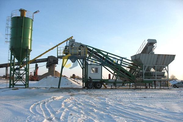 YHZS50 Mobile Concrete Batching Plant in Russia photo