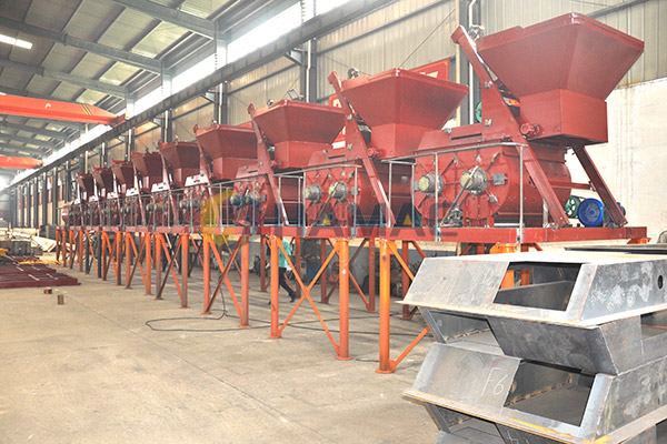Cần phân phối bê tông di động