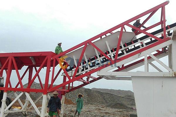 crawler spider concrete placing boom