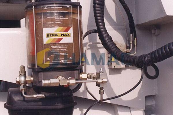 European Tech.Twin shaft Concrete Mixer photo
