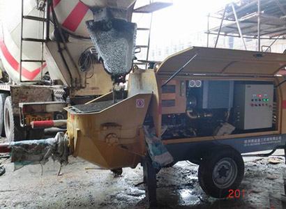 Lubrication and monitoring system in concrete mixer