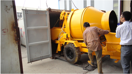 Air Cooling Diesel Injection Pump Concrete Pump Equipment HBT20 15rpm