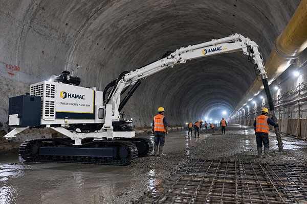 crawler hydraulic concrete placing boom