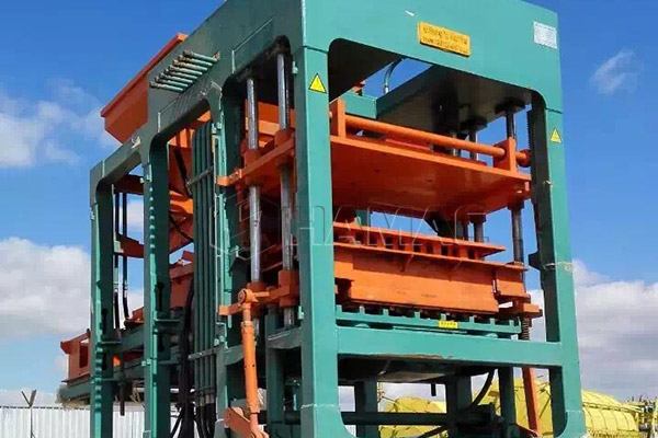 crawler hydraulic concrete placing boom