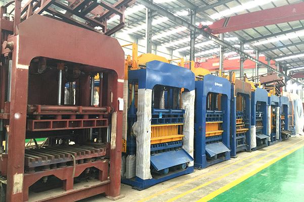 QT5-20 Block Making Machine photo