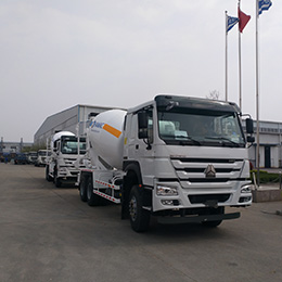 crawler hydraulic concrete placing boom