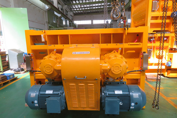 8 MPa Diesel Concrete Pump Remote control switch For 15 Layer Building photo