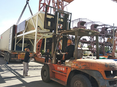 Low Price Small Size Concrete Pump for Saudi Arabia photo