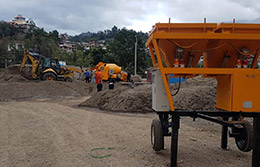 tracked concrete placing boom