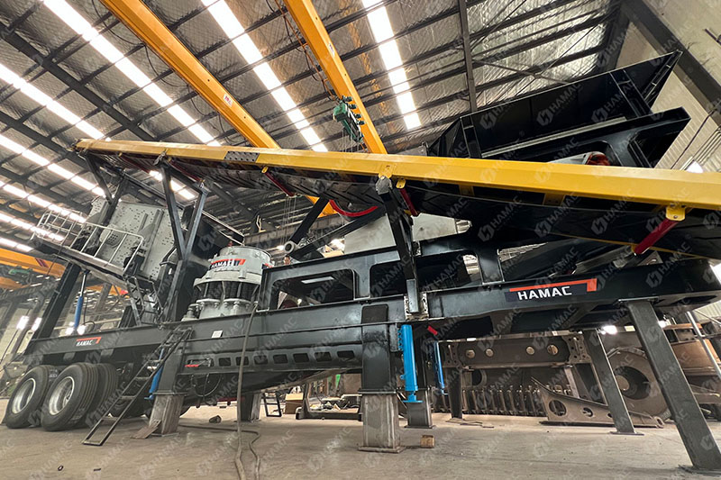 Mobile 4 In 1 Crushing And Screening Plant photo